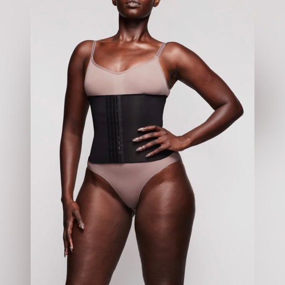 SKIMS Waist Trainer//XL//Color Onyx-BLACK - Picture 2 of 8